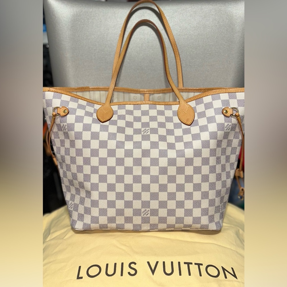 authentic, pre-loved Louis Vuitton Neverfull MM tote